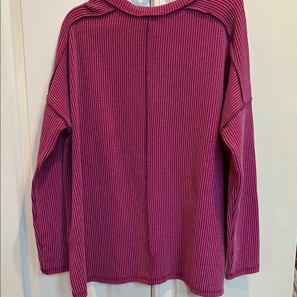 Zenana NWT plum V-Neck long sleeve ribbed hi/lo hem tunic - Picture 6 of 11